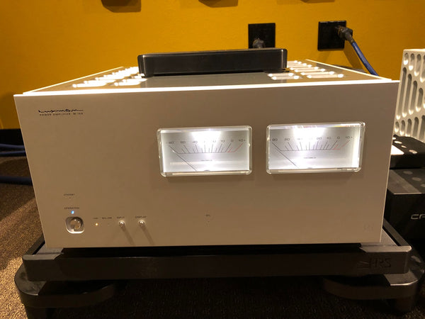 Powering up the Luxman M-10x and seeing the meters for the first time