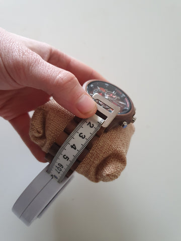 measure a wrist for a wooden watch