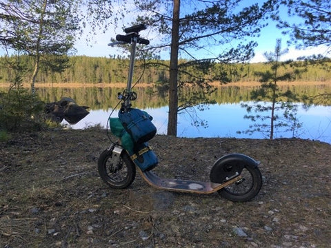 Somewhere in Sweden by a lake with a Boardy kick scooter