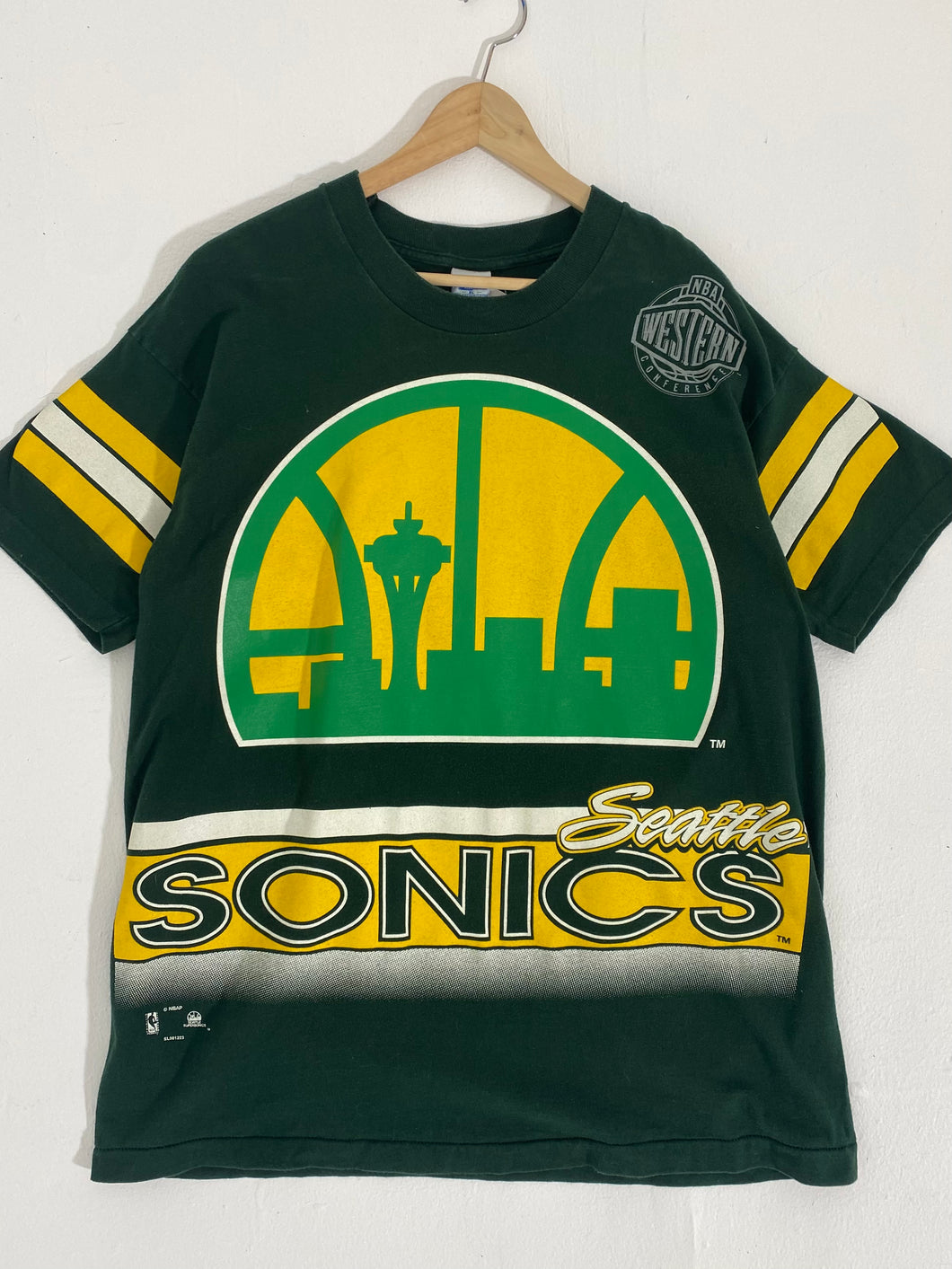 Vintage 1990's Seattle Super Sonics A.O.P. Salem Sportswear T-Shirt Sz. XL
