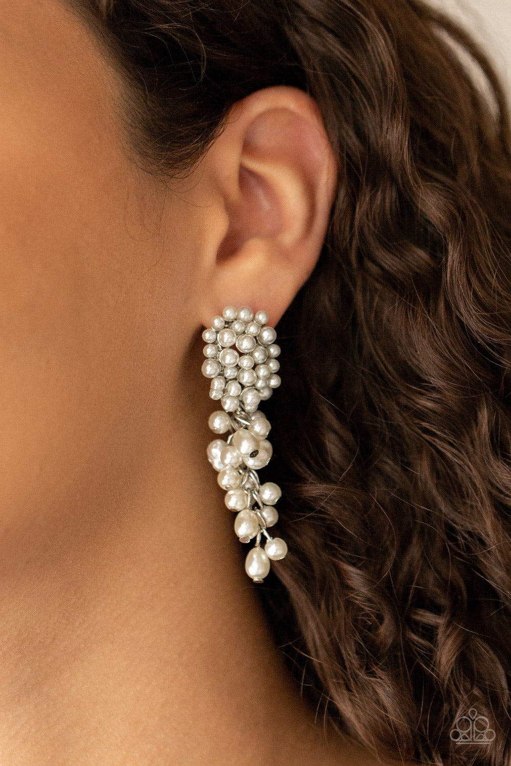 Paparazzi Fabulously Flattering White Post Earrings 8756