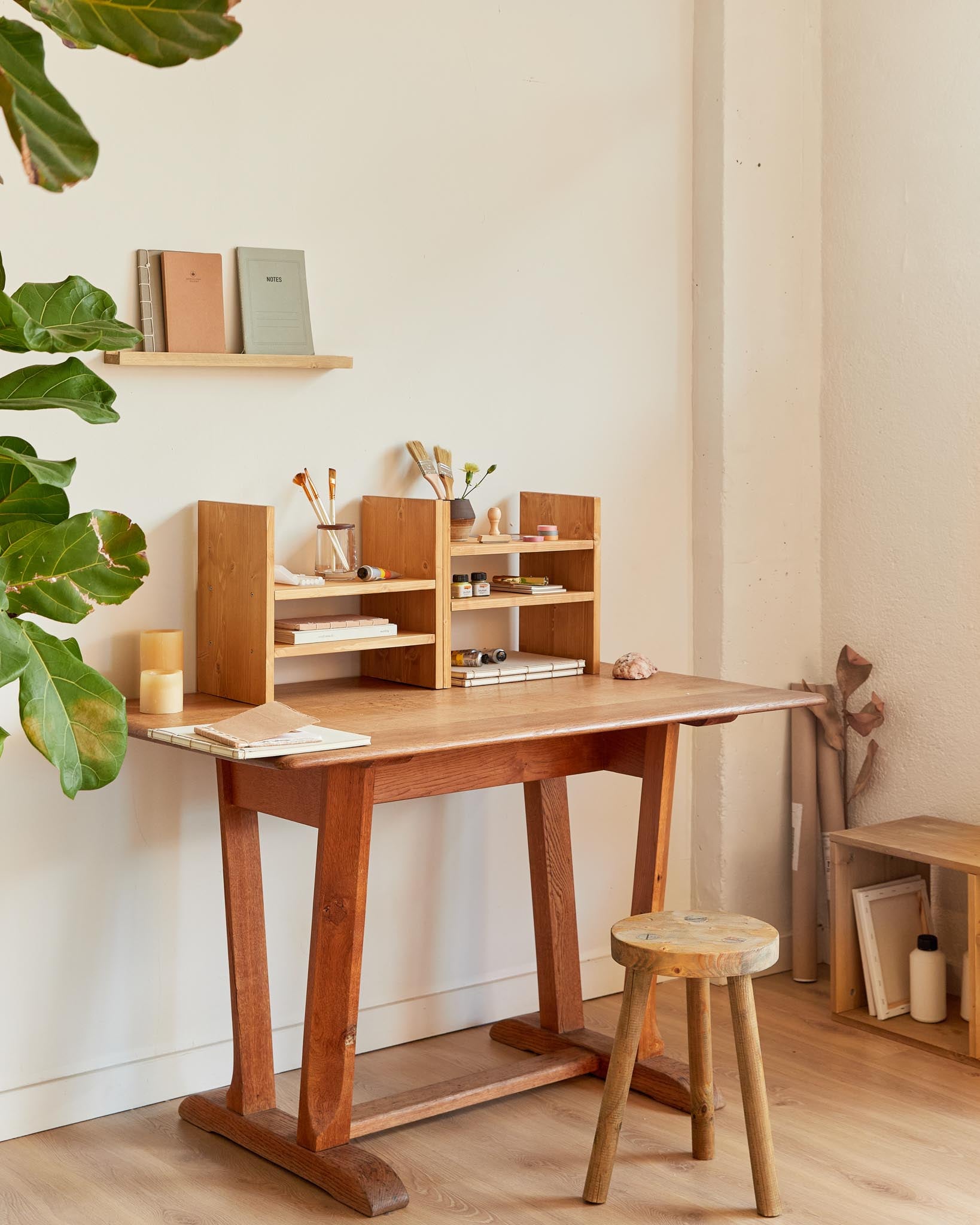 Organizador de escritorio de madera hecho a mano - Corazón de la oficina
