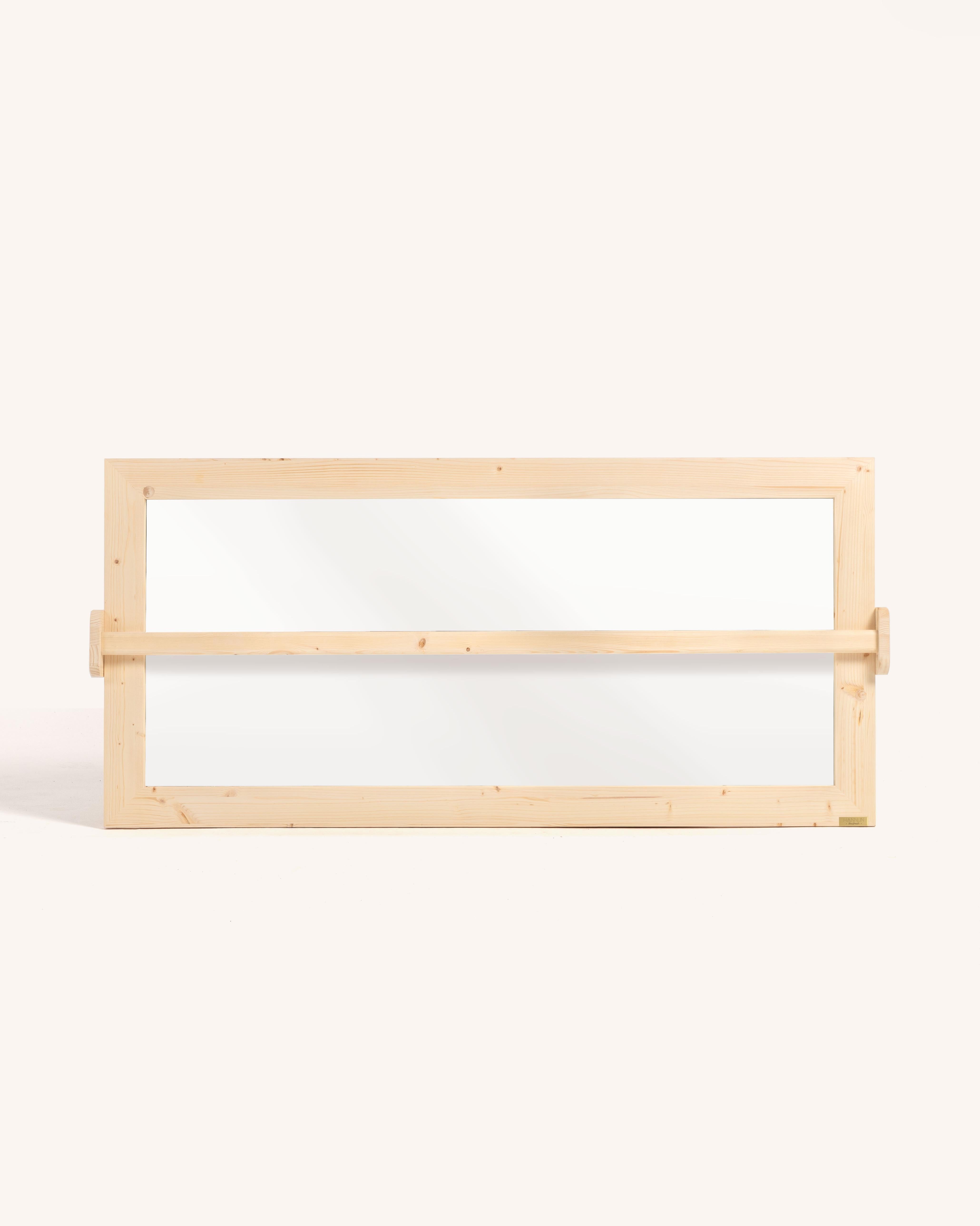 Miroir Montessori avec barre - UNNIQ Habitat