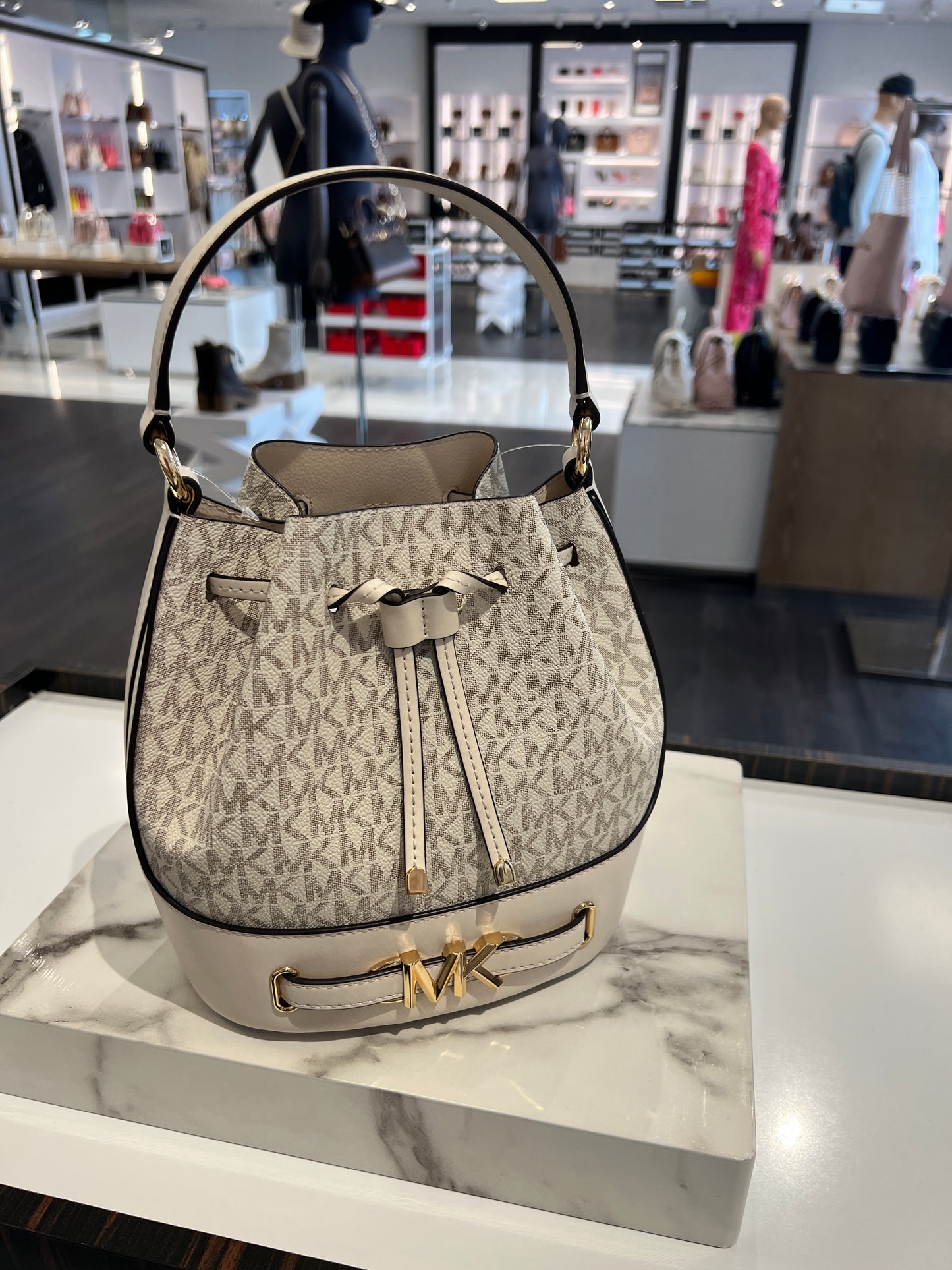 Michael Kors Collection Spring 2022 ReadytoWear Collection  Vogue