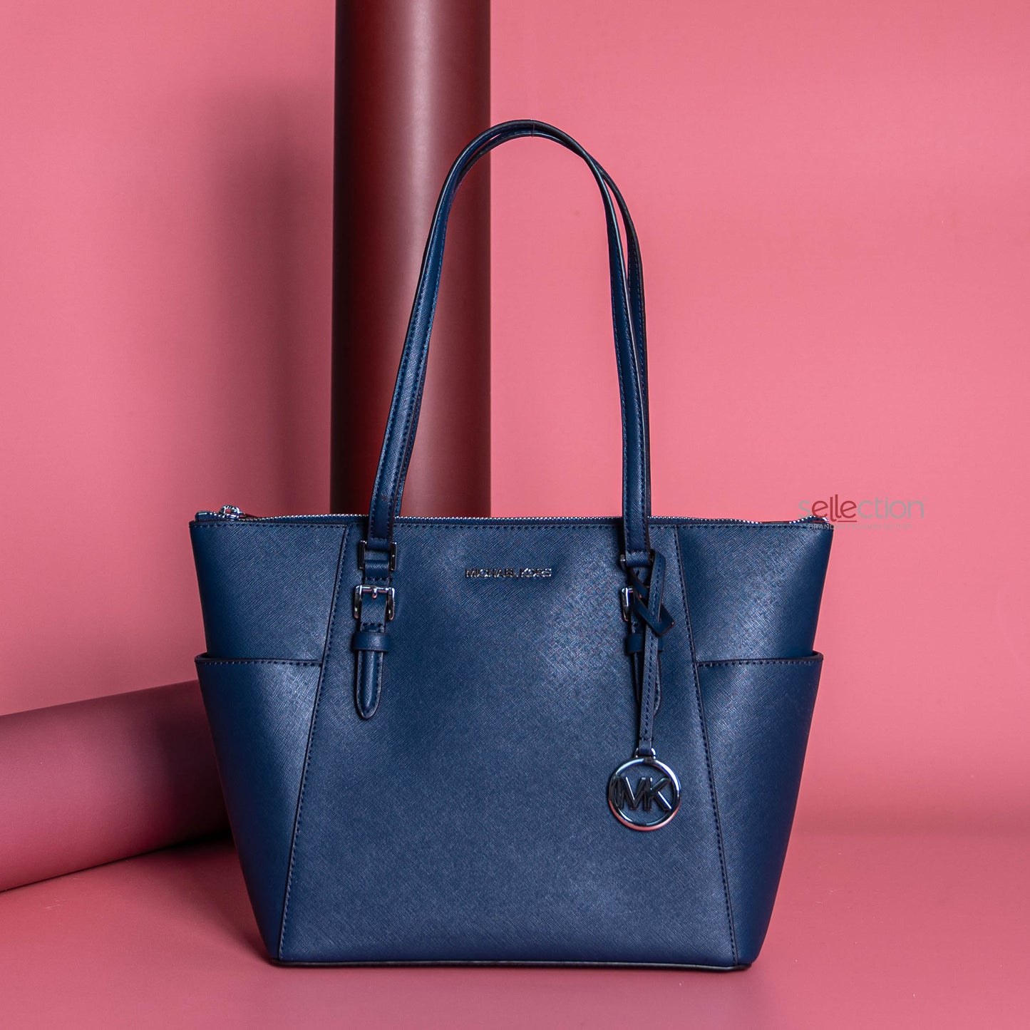 Michael Kors Charlotte Large Tote In Navy – SELLECTION