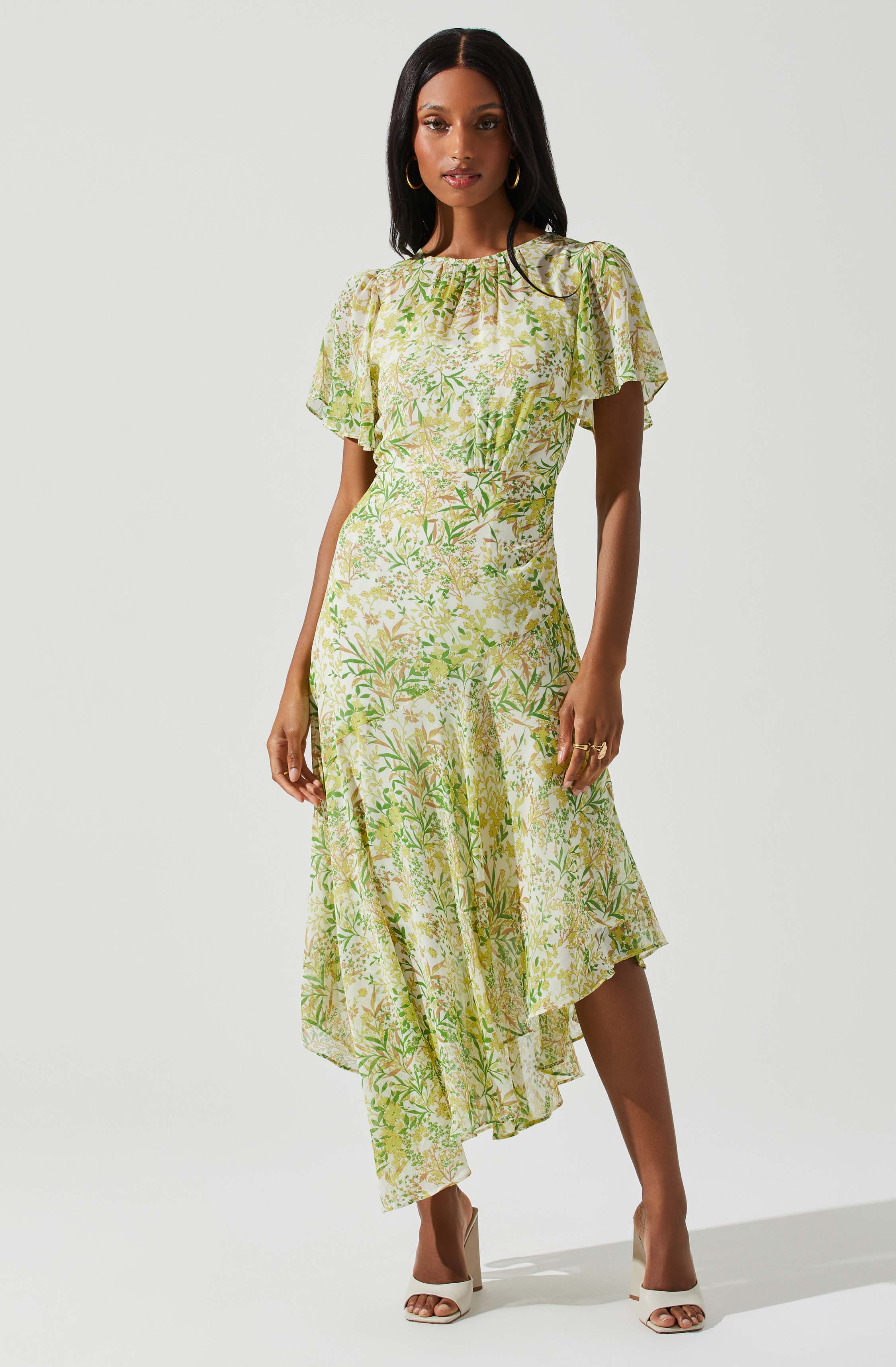 Gracelynn Tiered Short Sleeve Floral Maxi Dress – ASTR The Label