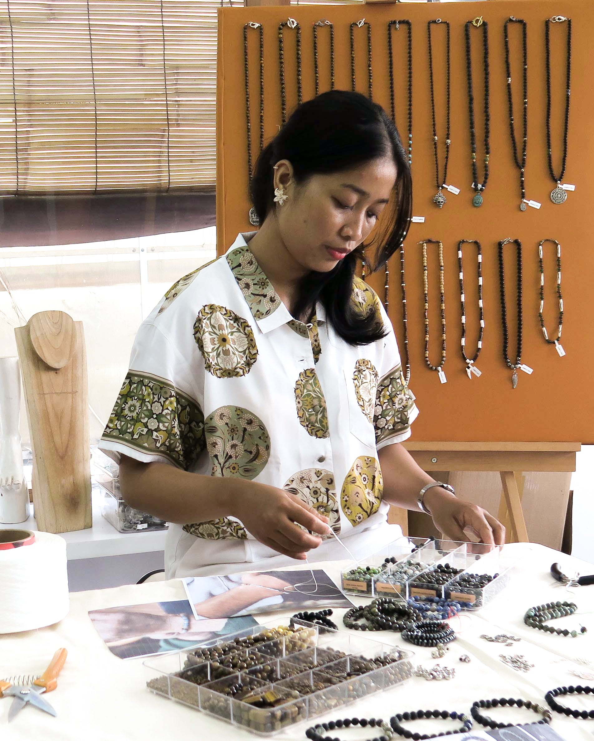 Bali - Jewellery - Surf bracelets - Freedom-trade practises - Pineapple island