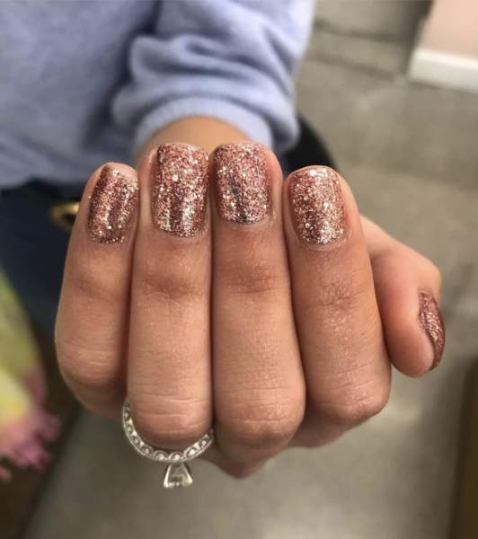 Glitter Nails: How to Virtually Bling Nails on iPhone & Android
