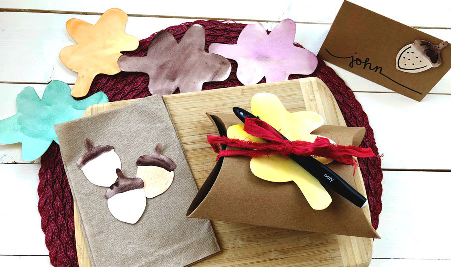 watercolor leaves and acorn place cards table scape