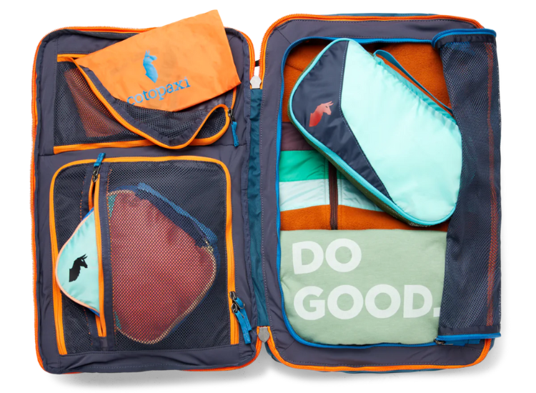 Effortless Air Travel Packing: Expert Tips for Light Journey