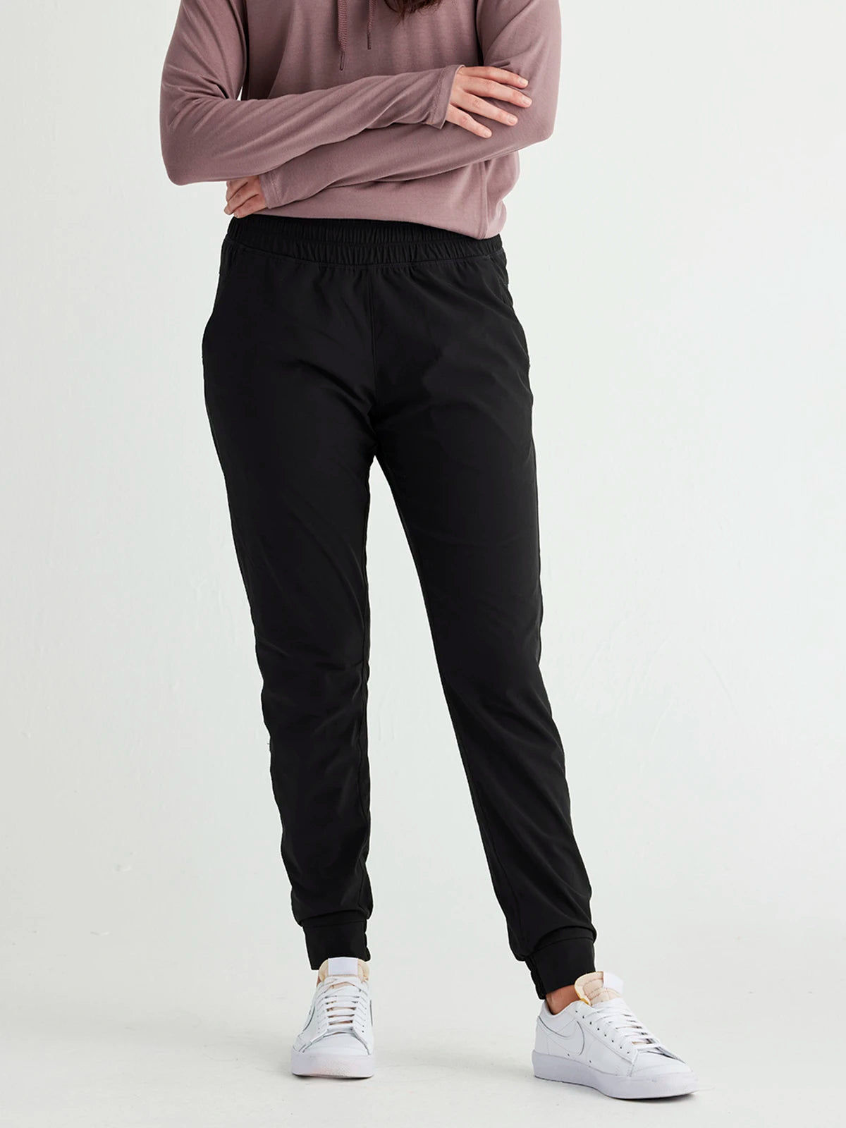 Women's Bamboo-Lined Pull-On Breeze Jogger - Black