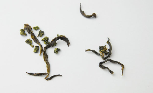 Tea art depicted by the 4 classes of oolong teas