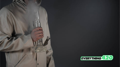 How to hit a bong 2