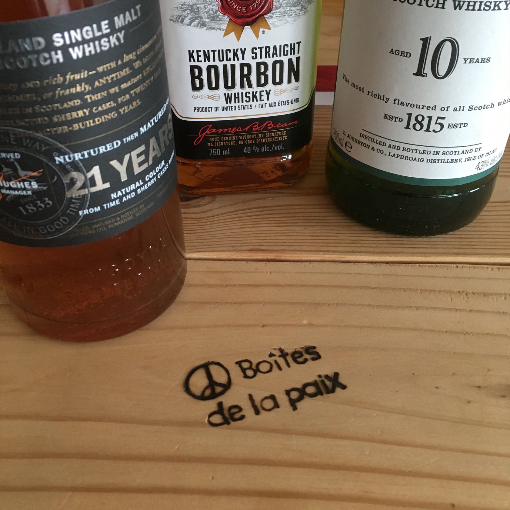 Single malt scotch whiskey | Bourbon whiskey | 10 year aged scotch whisky