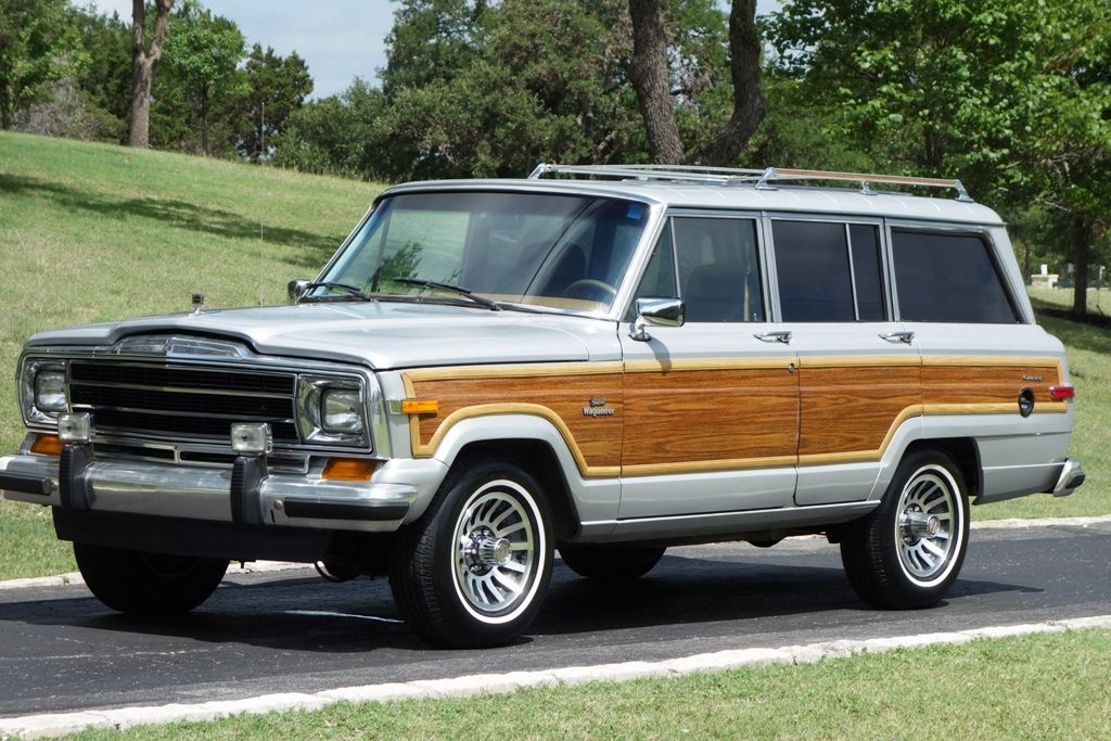 Jeep Grand Wagoneer 1963