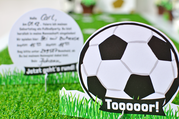 Einladungskarten Fußball Party Box Set bestellen Kindergeburtstag von inabox.de