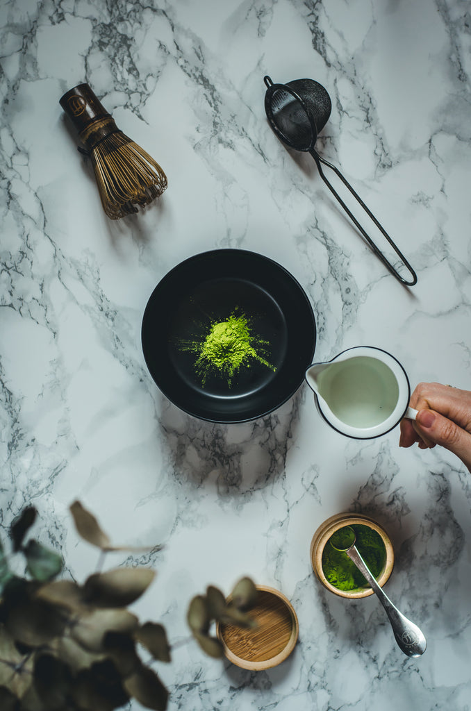 matcha latte készítéshez forró víz a matchaporra