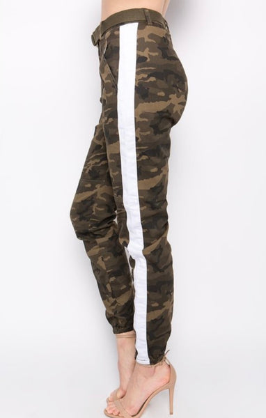 camo pants with white stripe