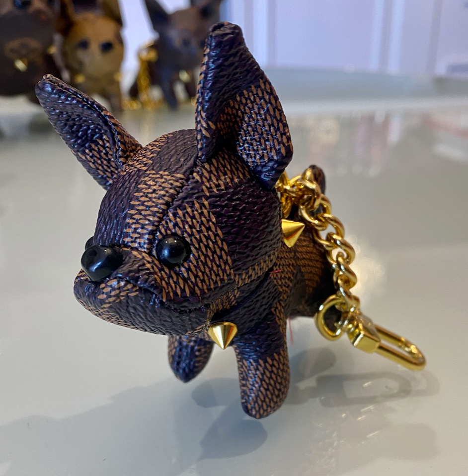 louis vuitton dog keyring