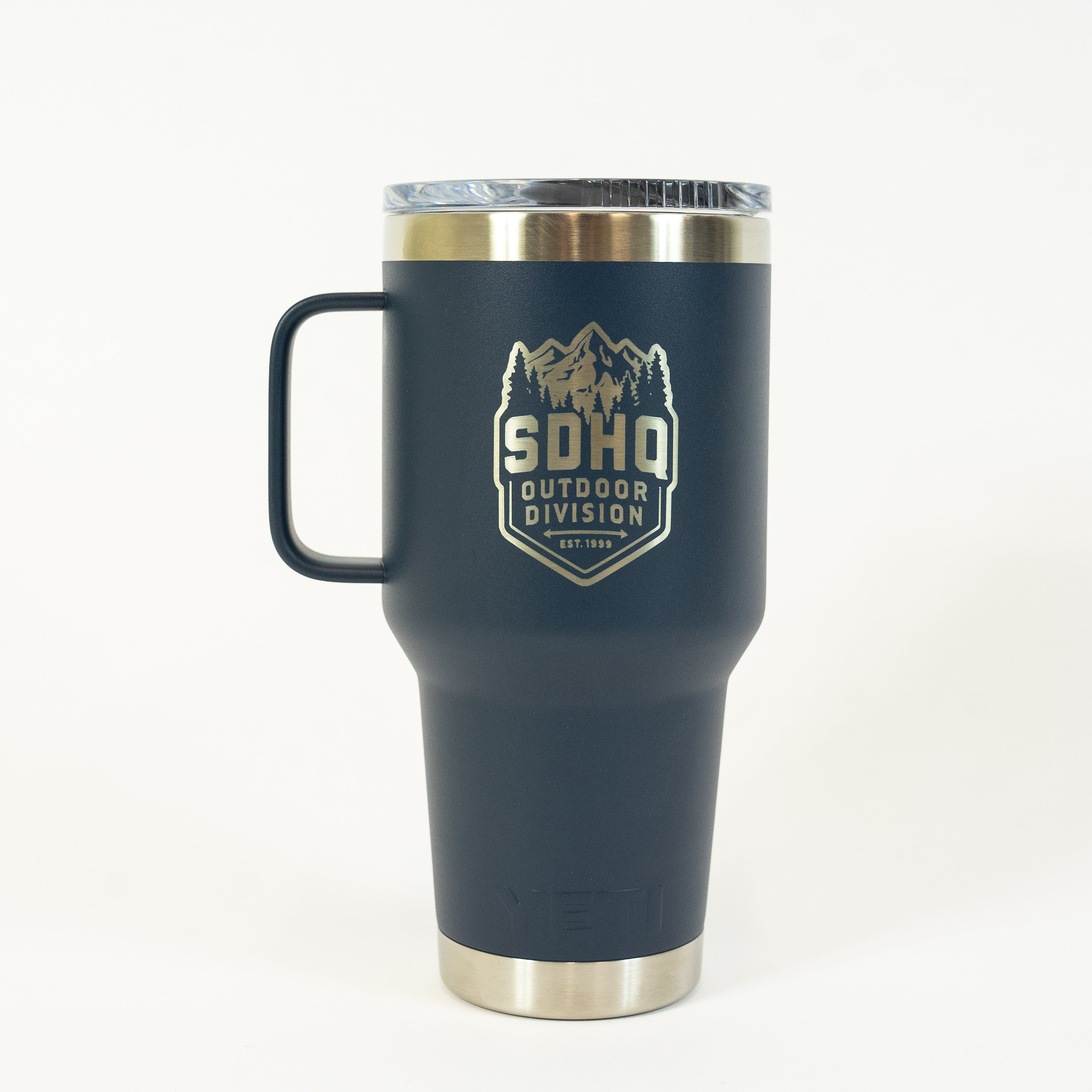 https://cdn.shopify.com/s/files/1/2493/2184/products/YETI30OZMUG.jpg?v=1658276278&width=3127