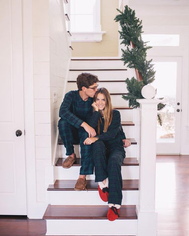 10 best Christmas outfits you'll love for your Christmas photo session –  Splento Blog: Videography & Photography on demand.