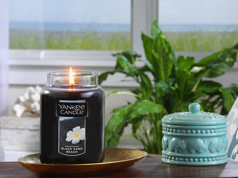 yankee-candle-black-sand-beach