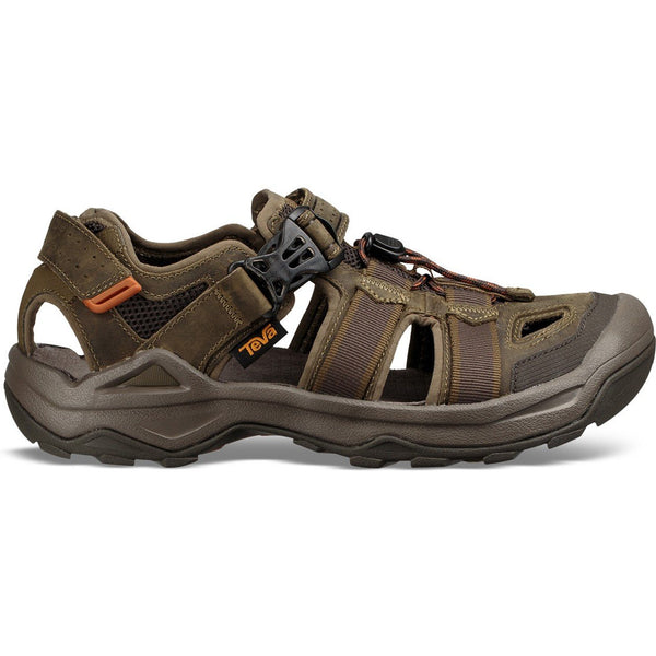 teva trekking sandals