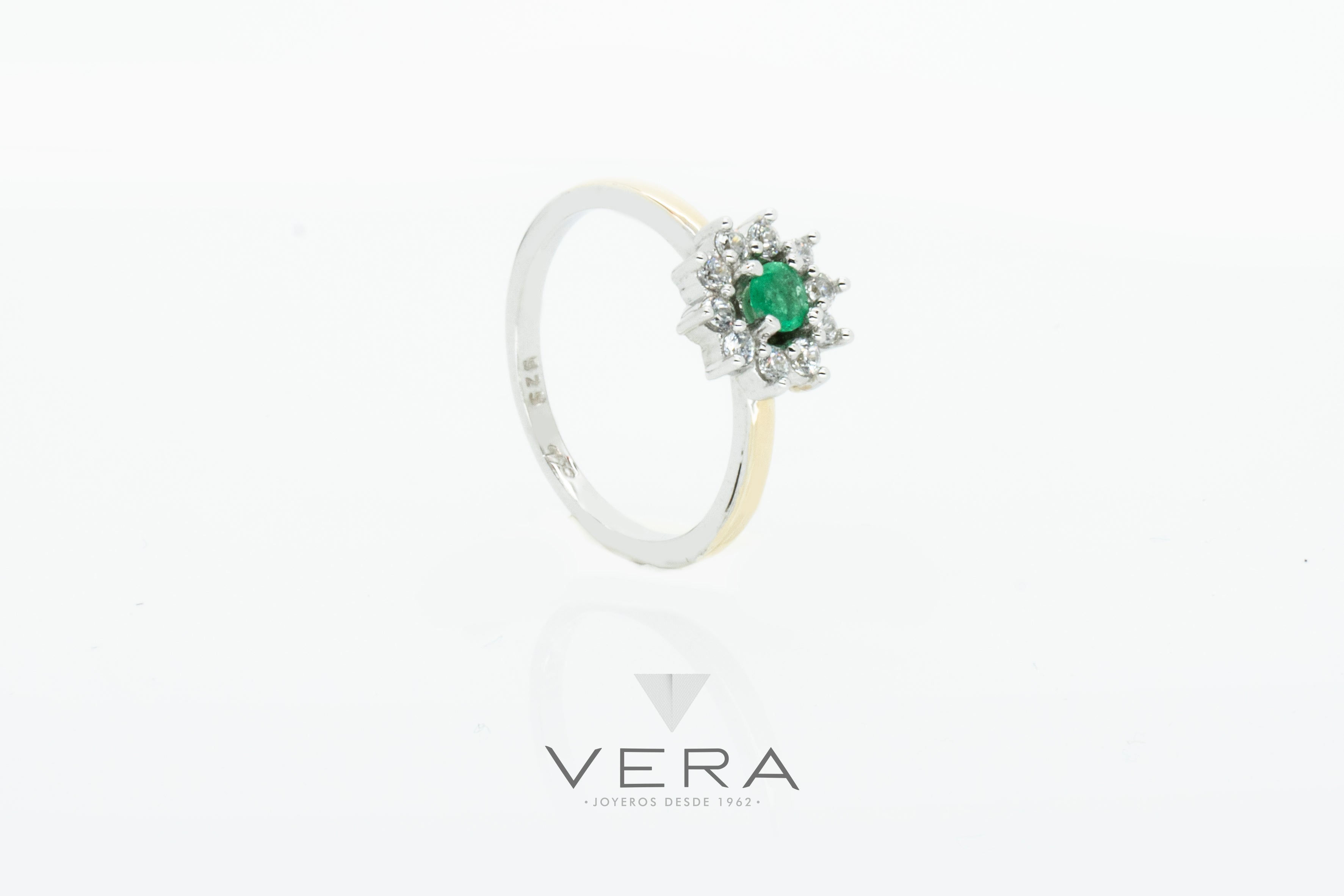 Anillo Girasol Esmeralda Central – Vera Joyeros