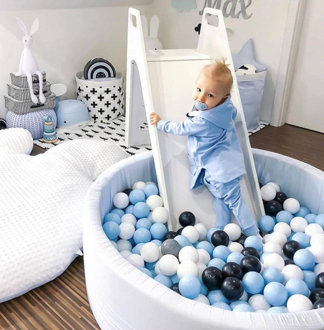 BALL PIT