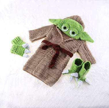 Knitted Yoda Newborn Costume – Cozy Nursery
