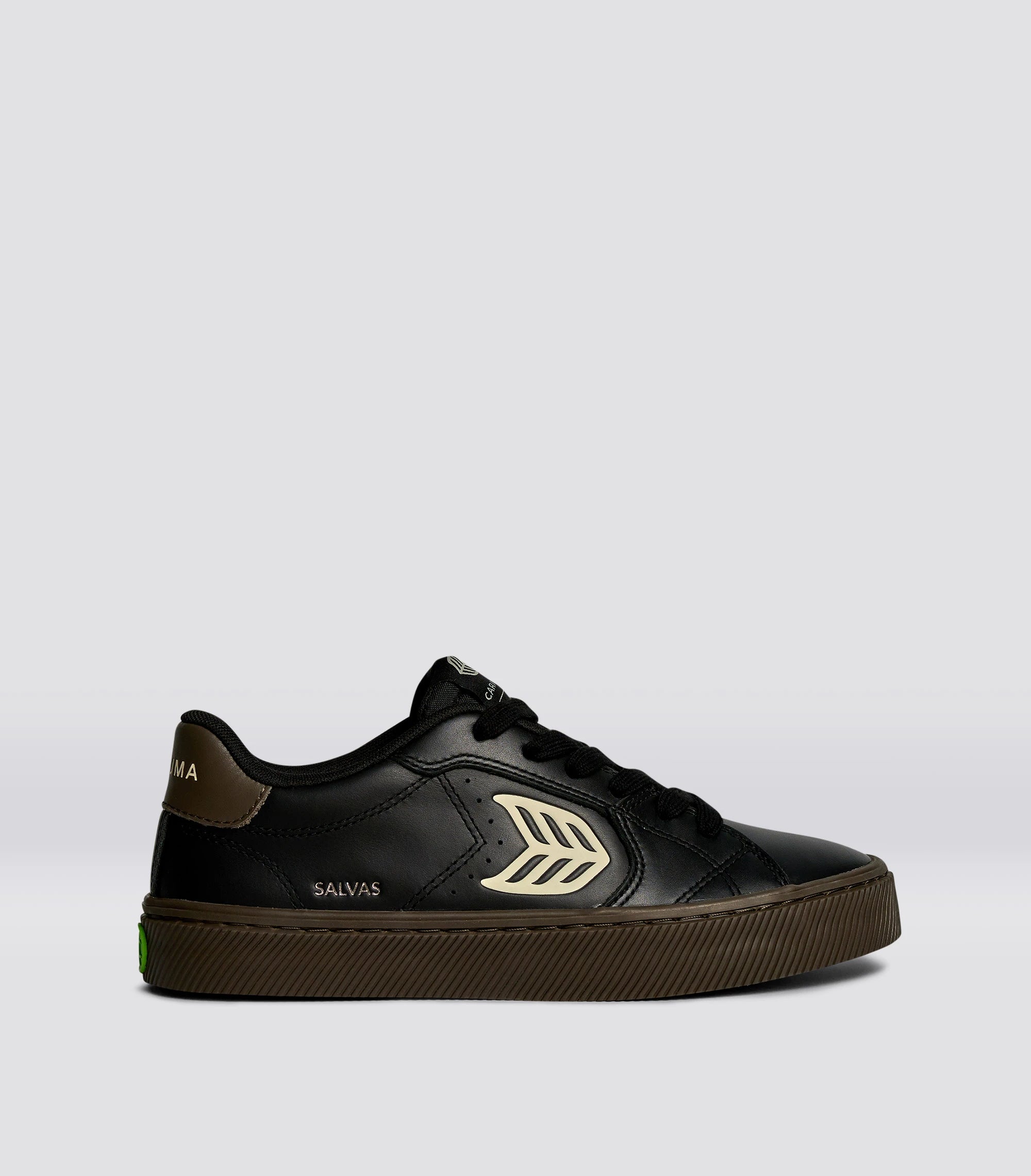 Cariuma Salvas Teak Black Leather Ivory Logo Sneaker Men