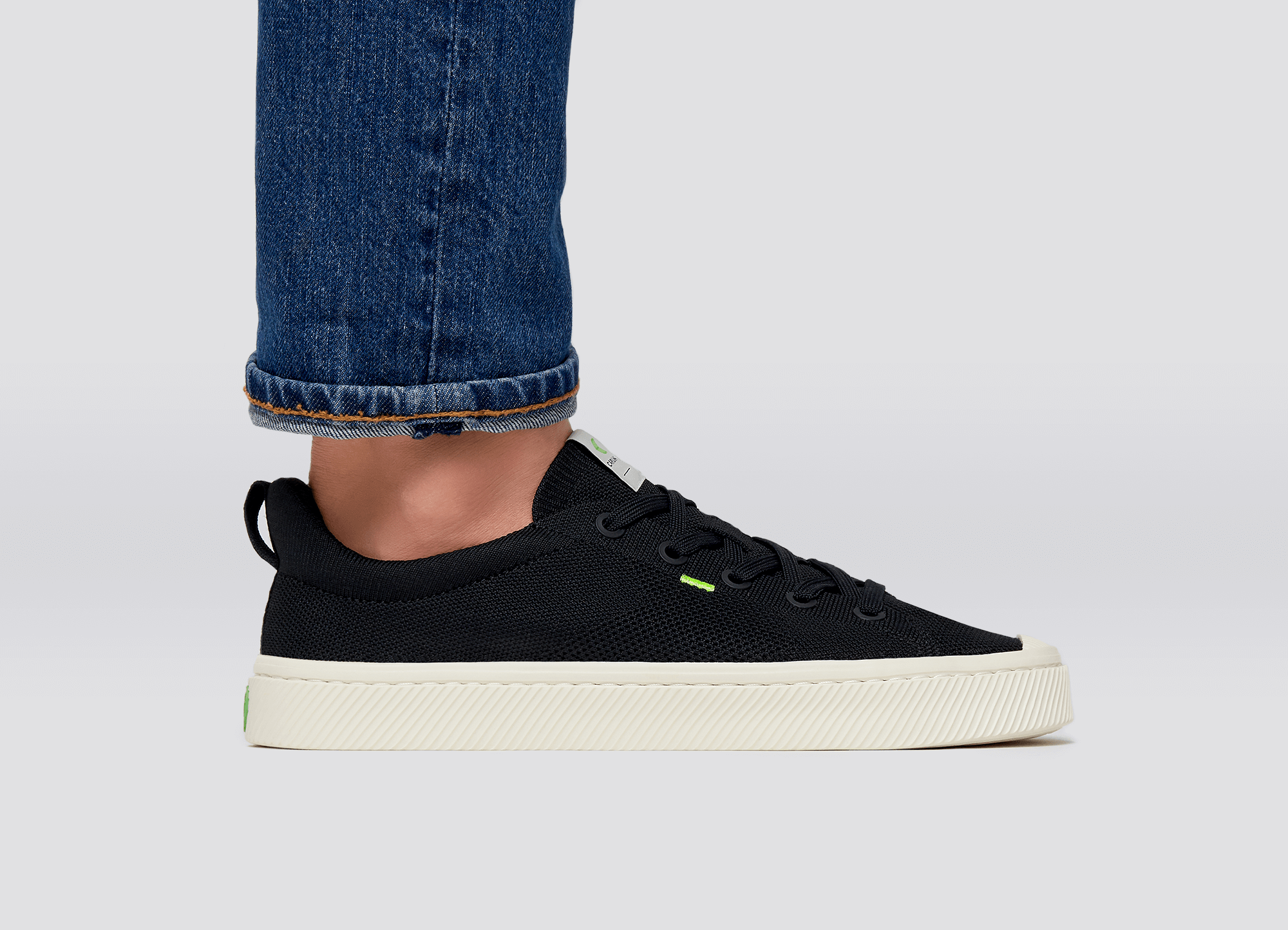 Cariuma IBI Low Black Knit Sneaker Women - Black