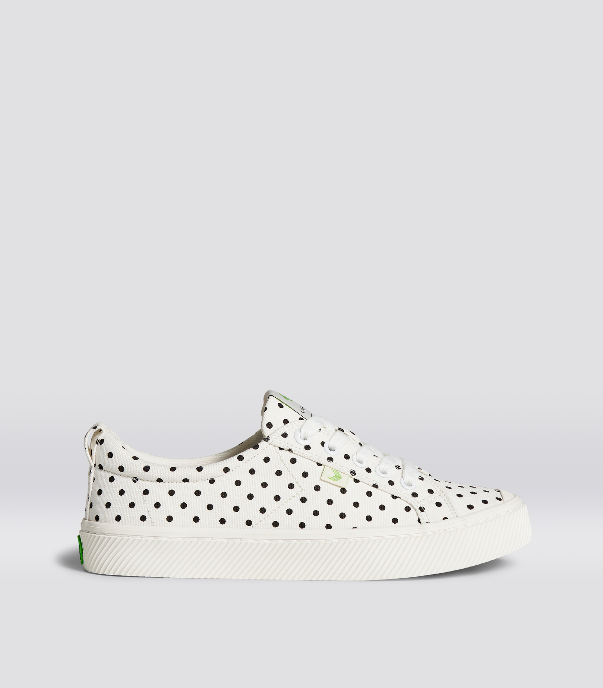 CARIUMA: Women's Low Top Comfortable Sneakers | The OCA Low