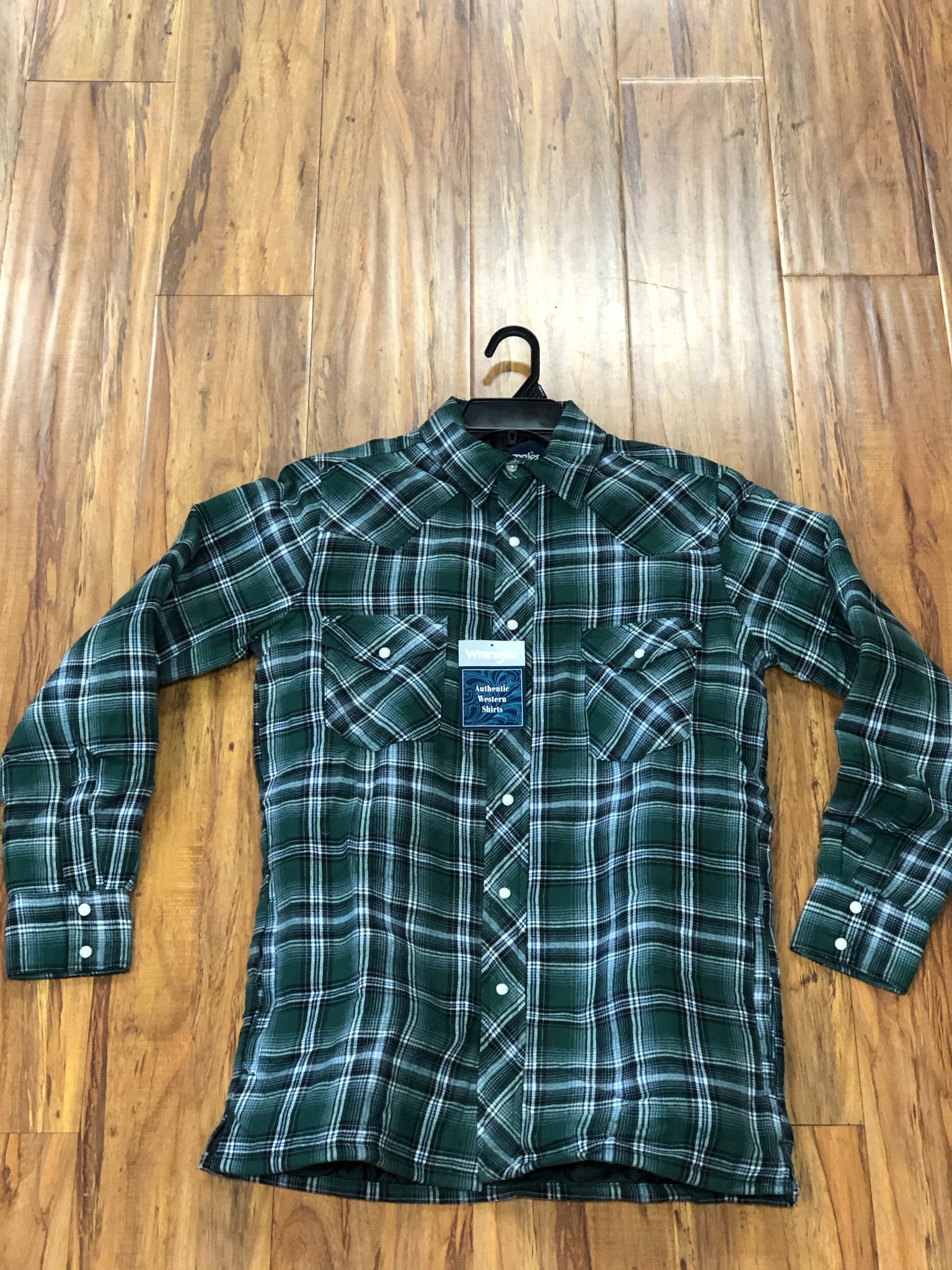 Wrangler Men's Color Plaid Quilted Lined Snap Western Flannel Shirt –  HerraduraDeOro