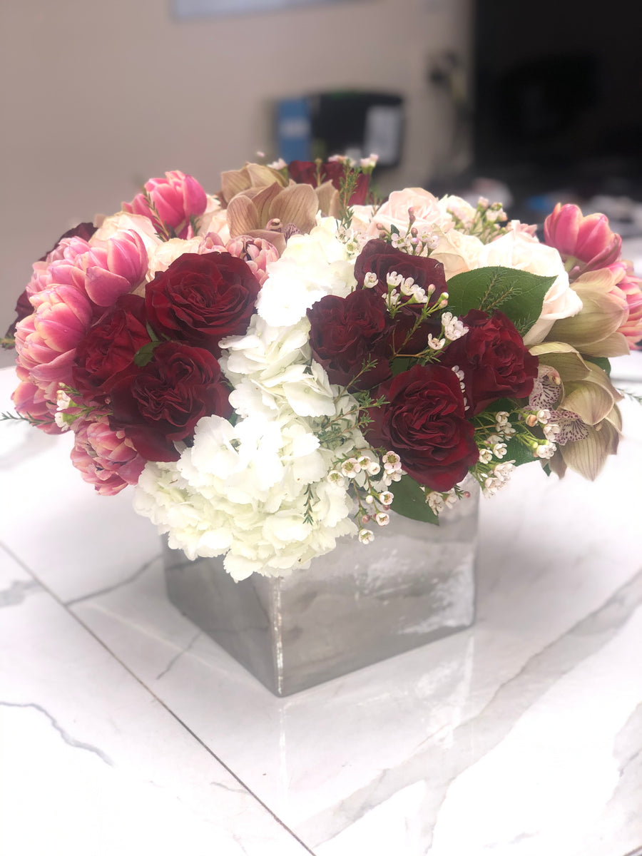 Cluster Arrangements In A Square Vase Most Popular Flower Delivery