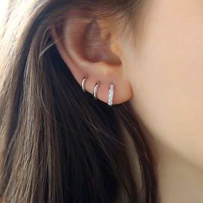 Musemond Tiny Cartilage Huggie Hoop Earring