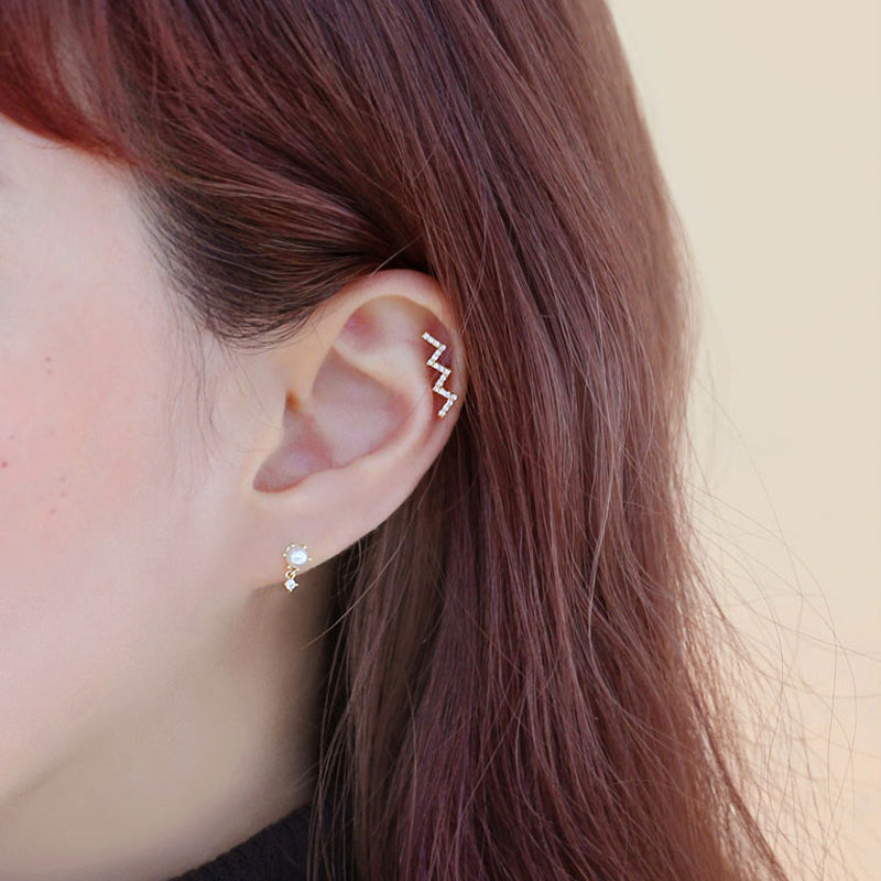 Zigzag Cartilage Earring | Musemond