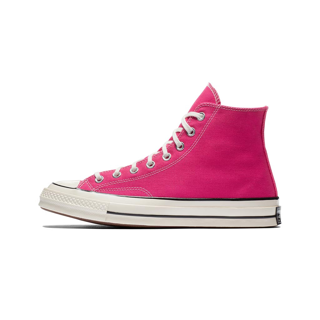 converse in pink