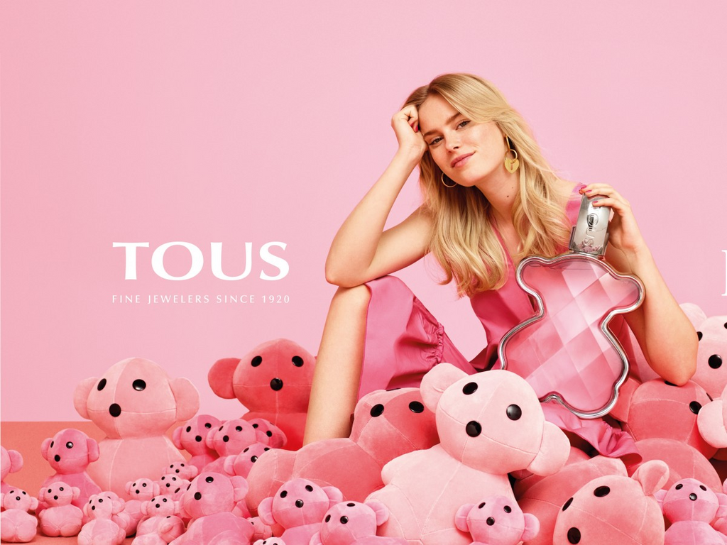 Tous loveme the onyx eau de parfum. Love me tous духи. Tous Love me. Tous логотип. Tous Love me Onyx.