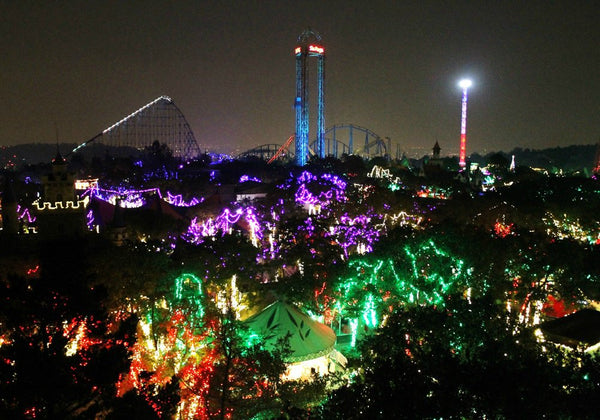 Six Flags se ilumina esta Navidad con Christmas in the Park 