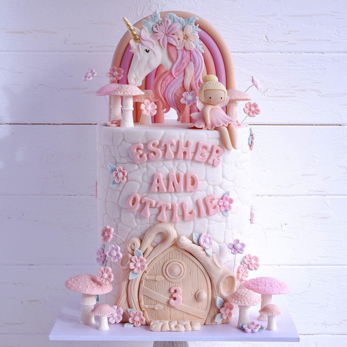 Bibbidi-Bake-Co-unicorn-fairy-cake-6.jpg__PID:c8be5d71-d093-4e7c-bf49-005d6e5e5be4