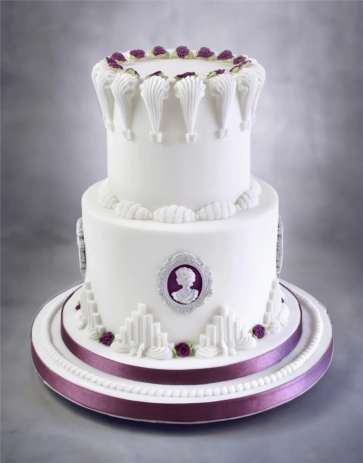 Ceri-Purple-Cameo-Cake-1.webp__PID:2ebae595-9747-4522-97c6-bf0d64890909