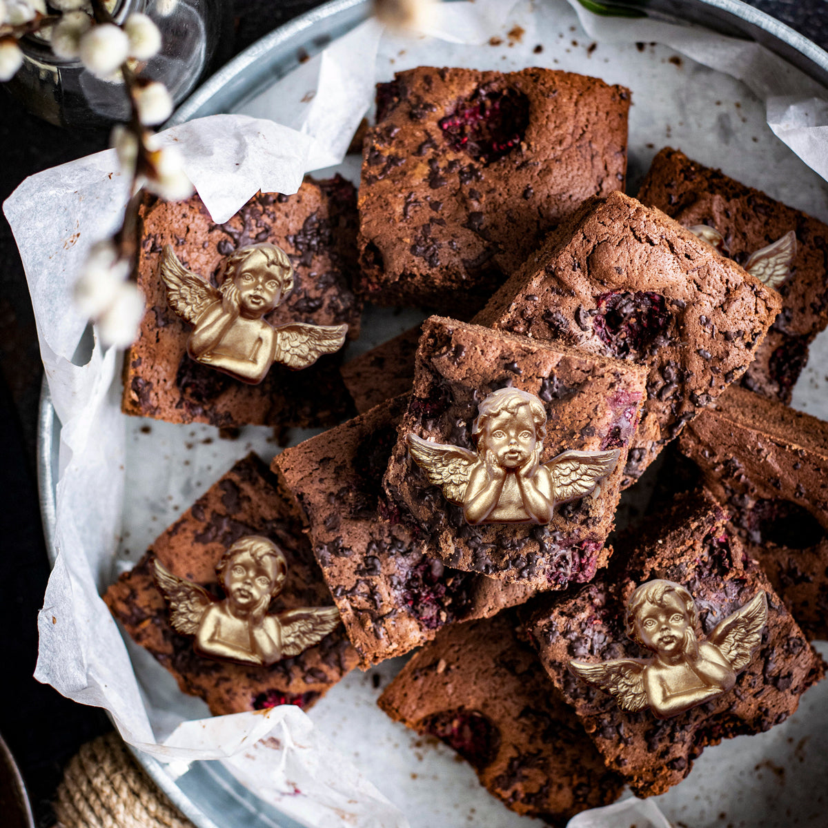 Cherubs-on-Brownies.jpg__PID:66a44f1e-3899-4271-a247-fdb53e2759b1