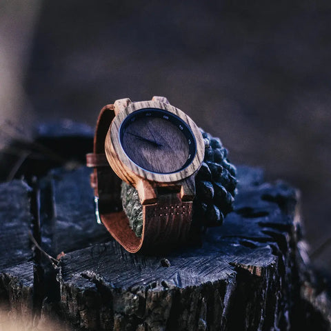 montre en bois robuste