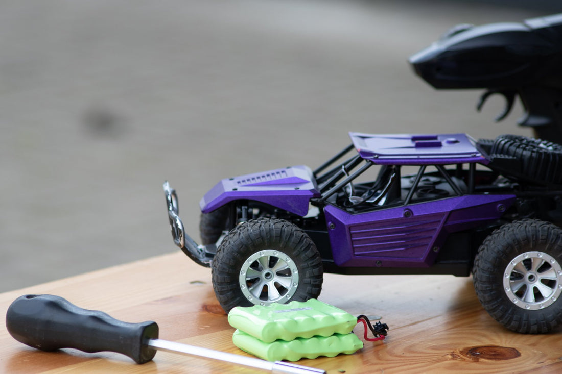 How to Choose the Best RC Car Battery | Laegendary