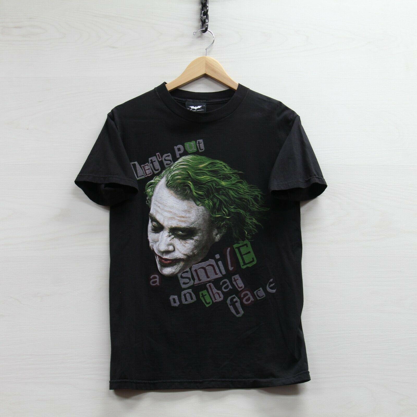 Joker Batman Dark Knight DC Comics T-Shirt Size Small 2008 Heath Ledger  Movie