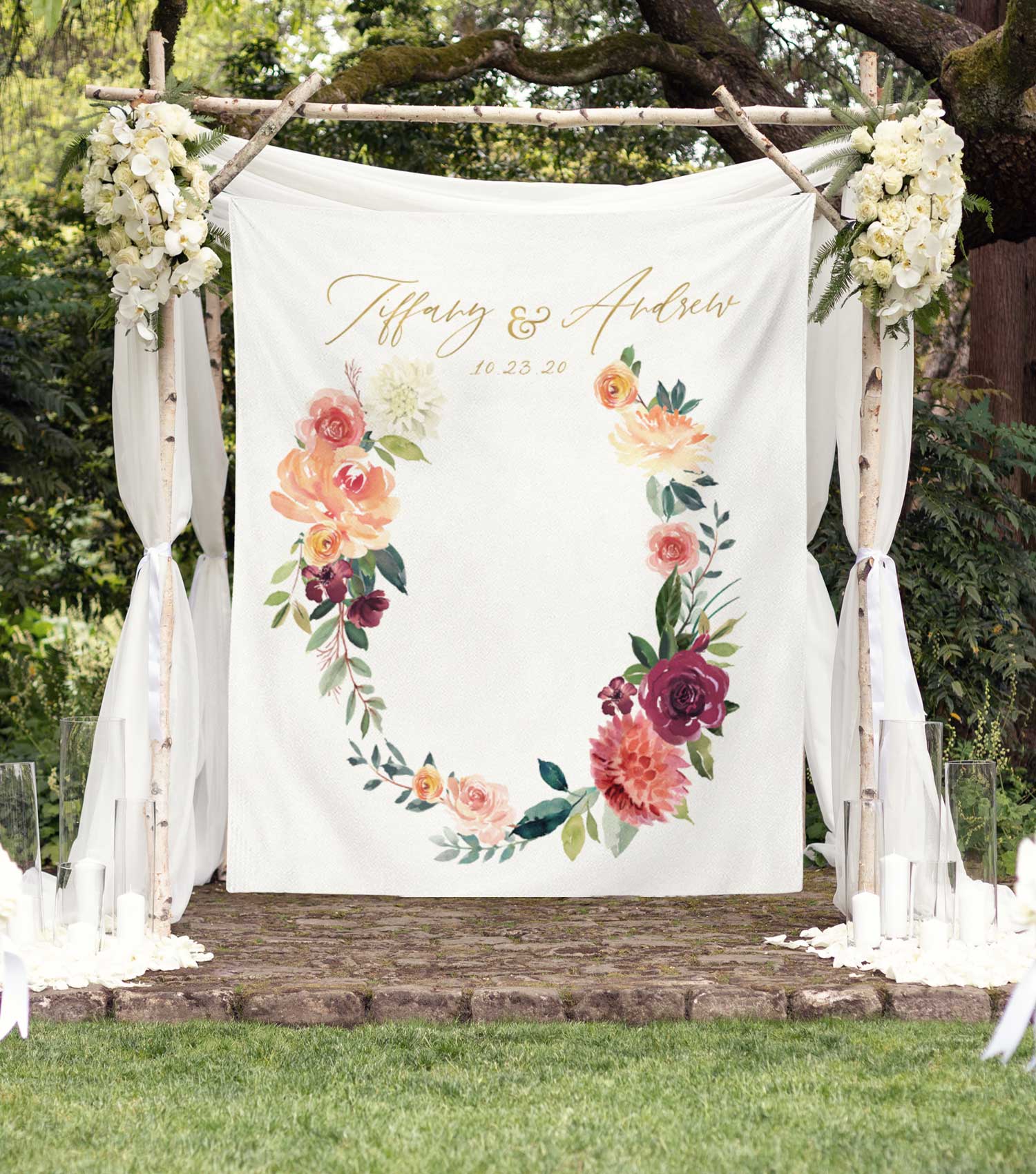 Fall Floral Wedding Photo Booth Backdrop Ideas | Blushing Drops