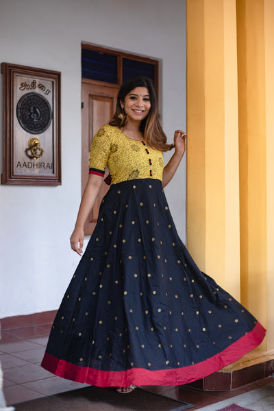 Price 699 *864 - MARRON KALAMKARI MAXI ♥️* You're Gonna Love Elegance With  Modern Touch ,Here's Presenting You A Perfect Summer Vibe Maxi… | Instagram