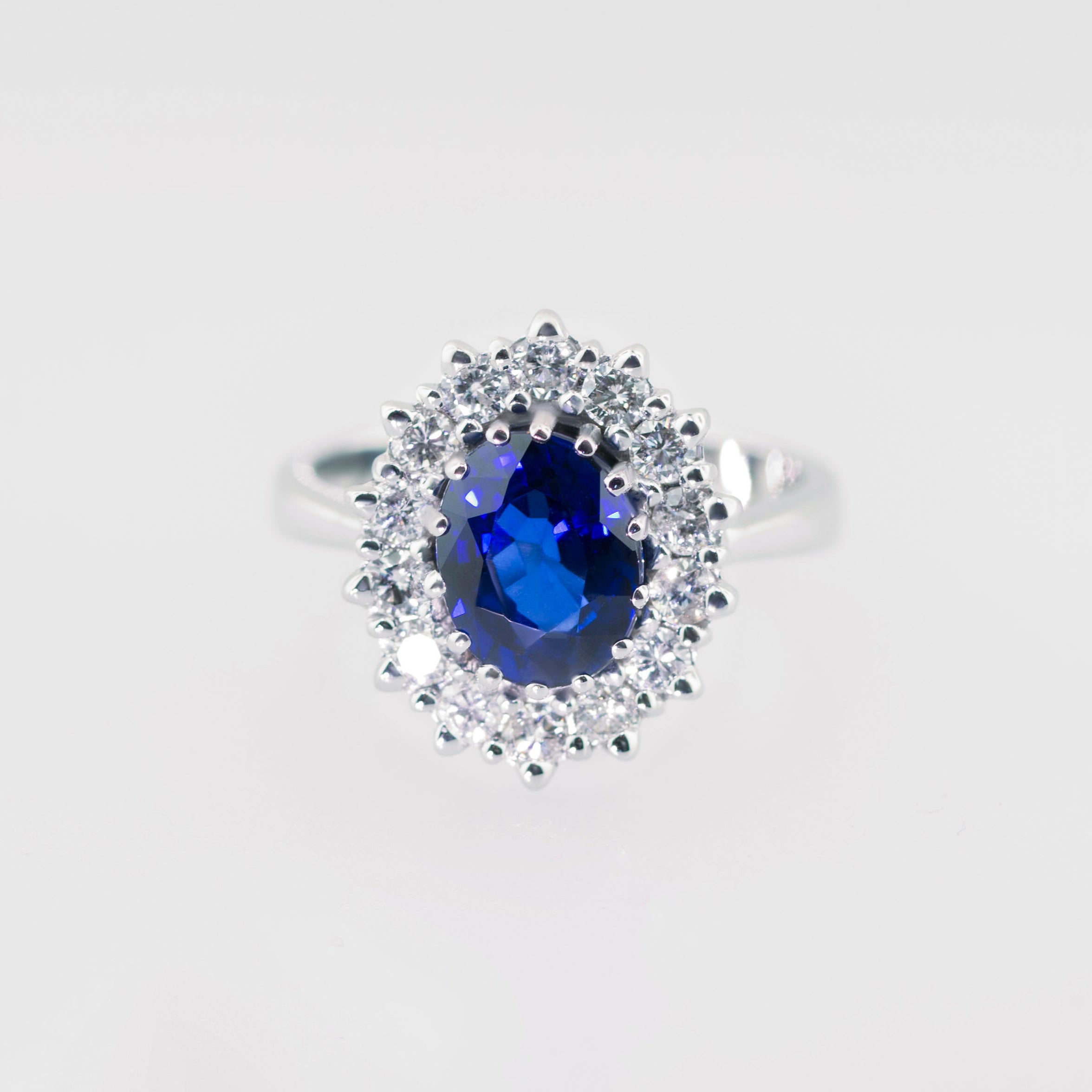 3 CARAT WEIGHT BLUE SAPPHIRE HALO 