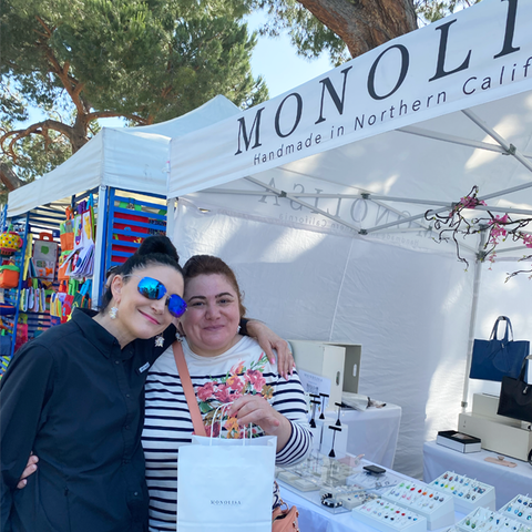 California Artist Lisa Ramos with a MONOLISA Customer